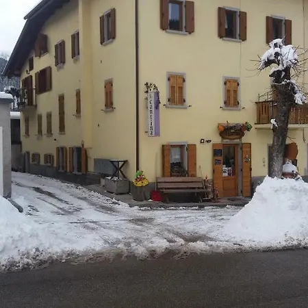 Giovanna Ribul Moro Apartment *